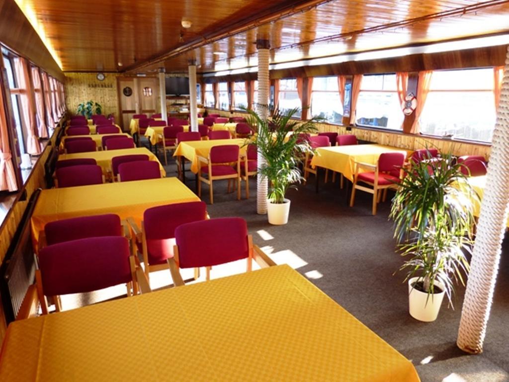 Wohnschiffe Severa Hotel Rostock Exterior foto