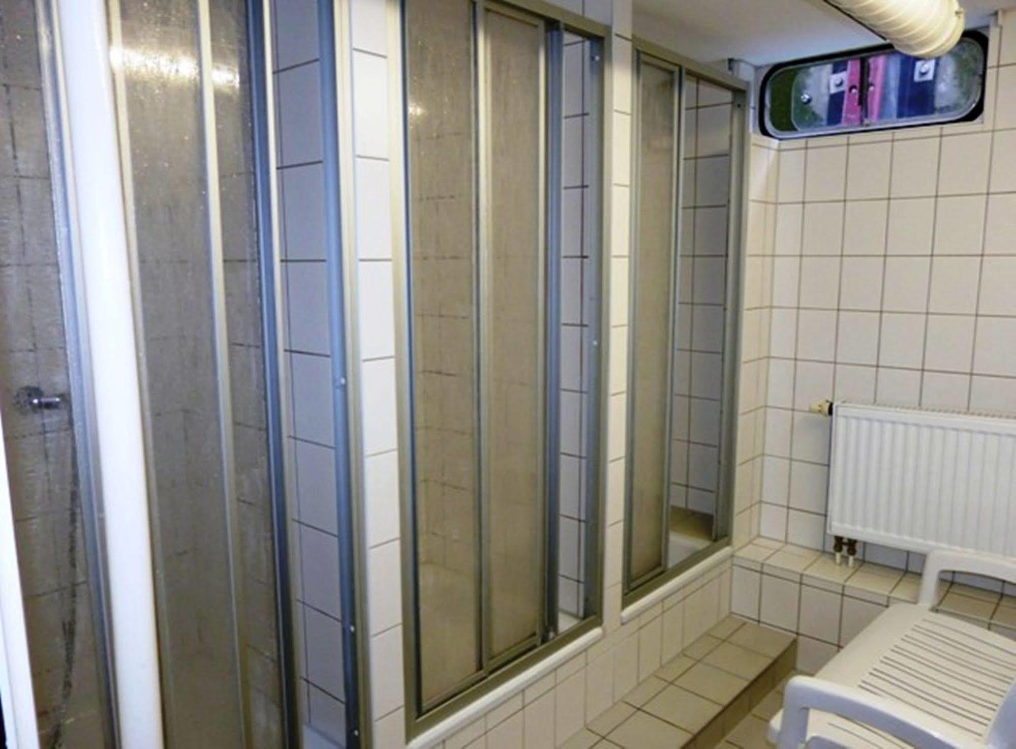 Wohnschiffe Severa Hotel Rostock Exterior foto